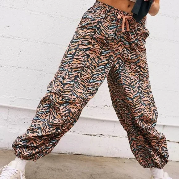 Free People Movement Zephyr Funky Print Balloon Baggy Drawstring Pants - Picture 1 of 9